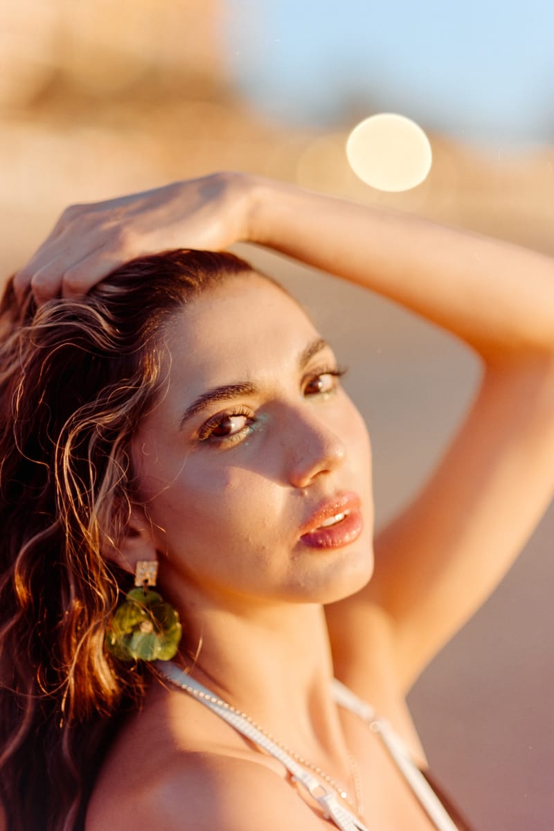 Melani, Beach photograph
